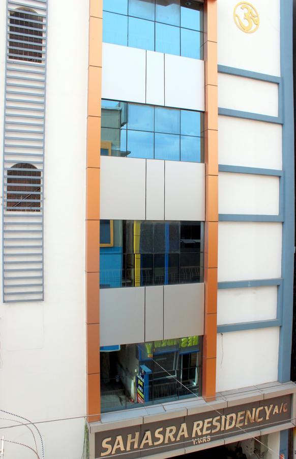 Hotel Sahasra Residency Tirupati Esterno foto