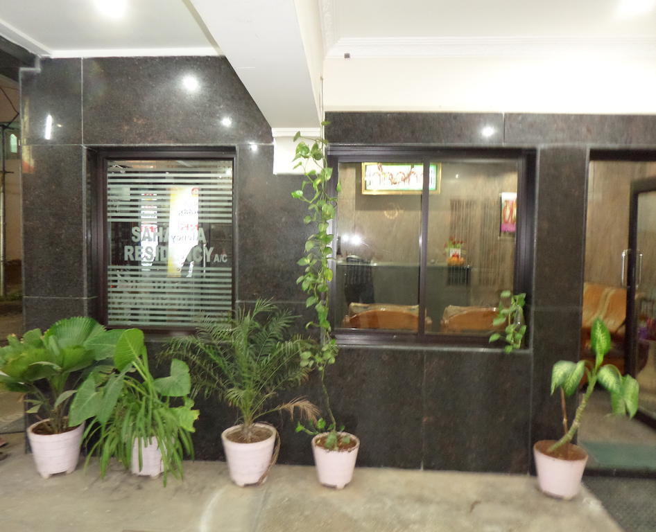 Hotel Sahasra Residency Tirupati Esterno foto